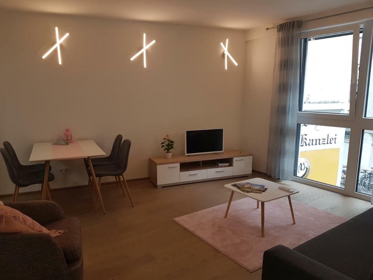 Central Family-Friendly Apt In Wien Exteriör bild