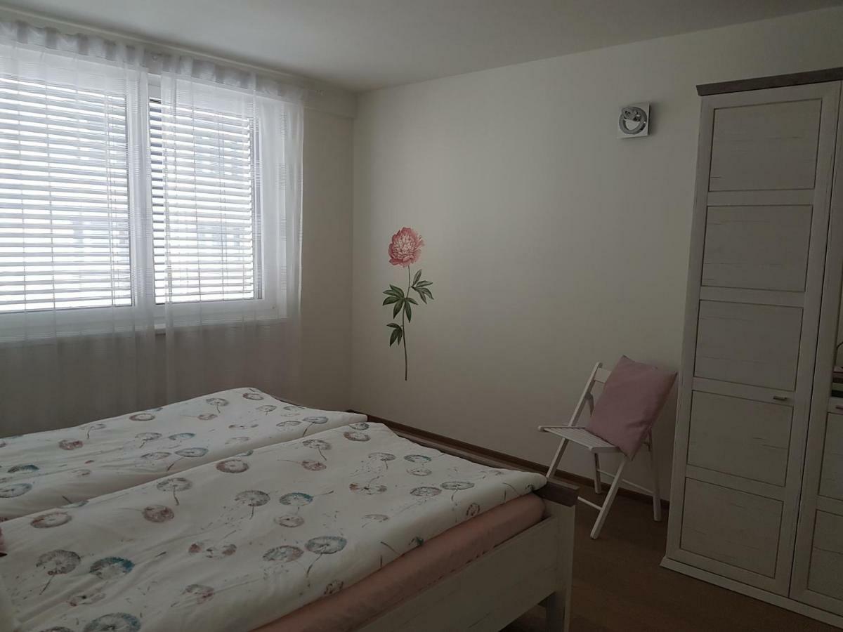 Central Family-Friendly Apt In Wien Exteriör bild